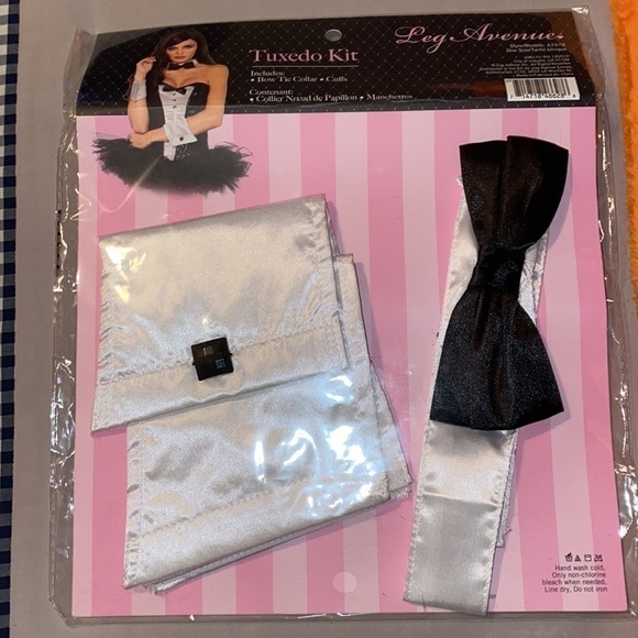 Halloween - 2 Piece Tuxedo Kit Includes Bow Tie Collar and Cuffs - Picture 4 of 6